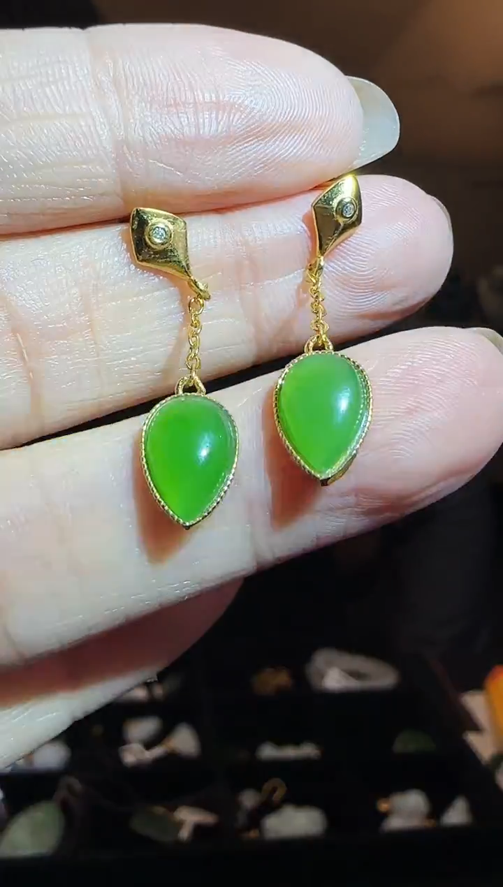 银S925镶嵌和田玉耳饰水滴