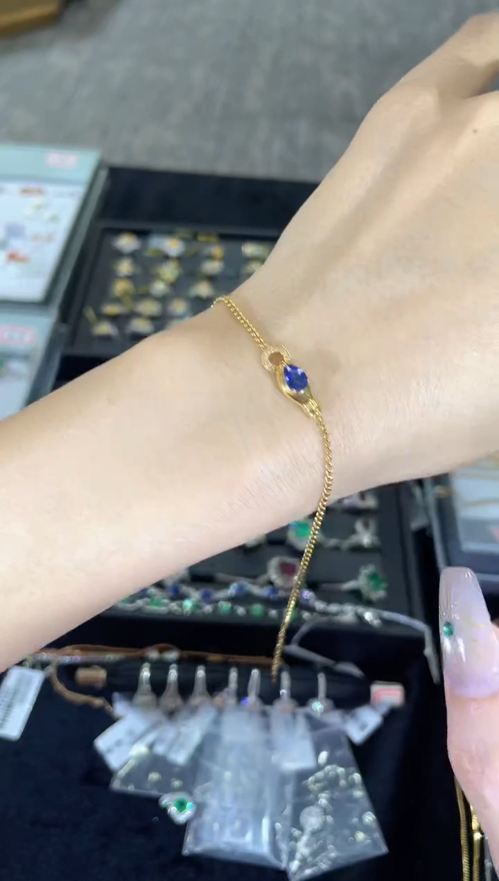 手链蓝宝石18K金镶嵌    XFY