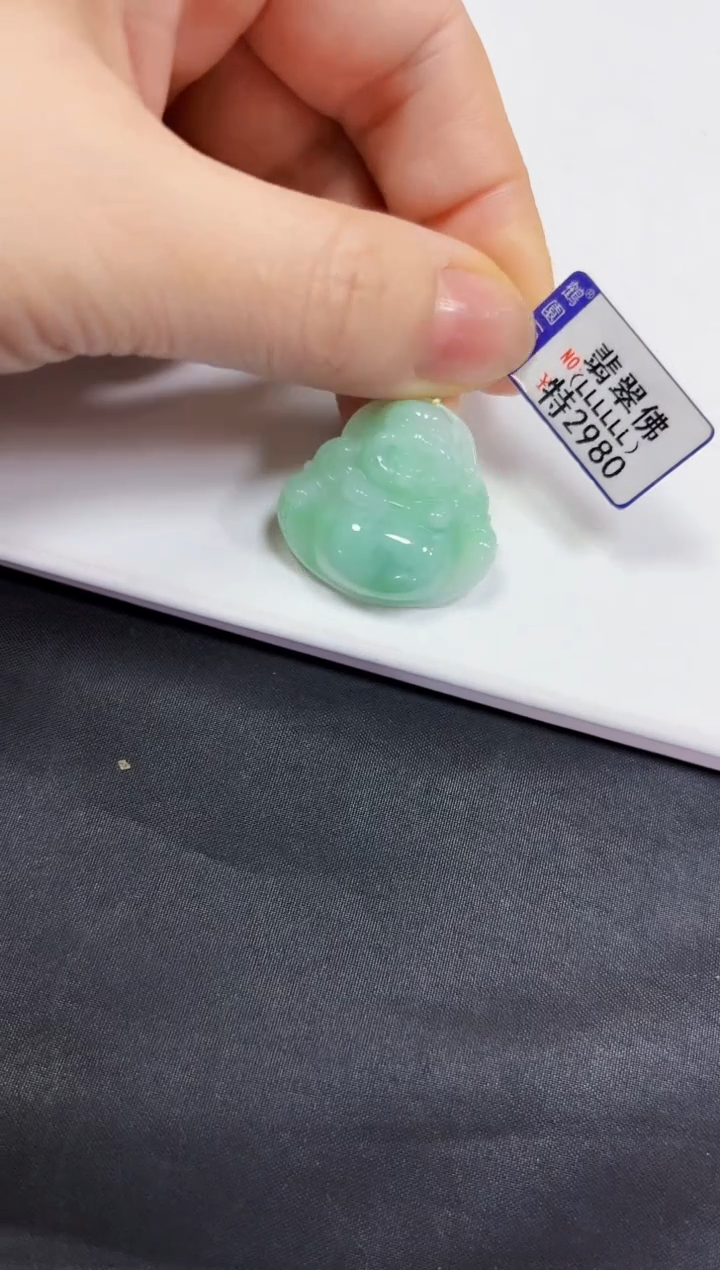 【闪购商品】翡翠颈饰未镶嵌佛公