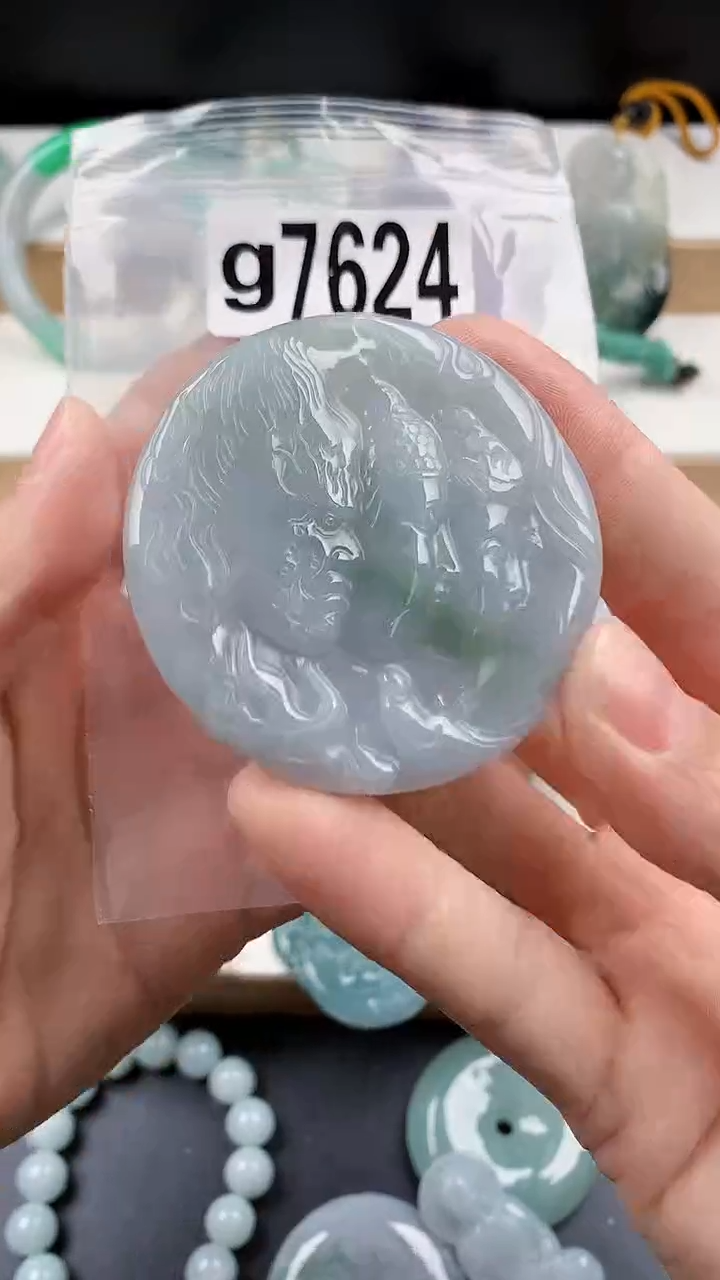 颈饰未镶嵌翡翠天然翡翠吊坠挂件