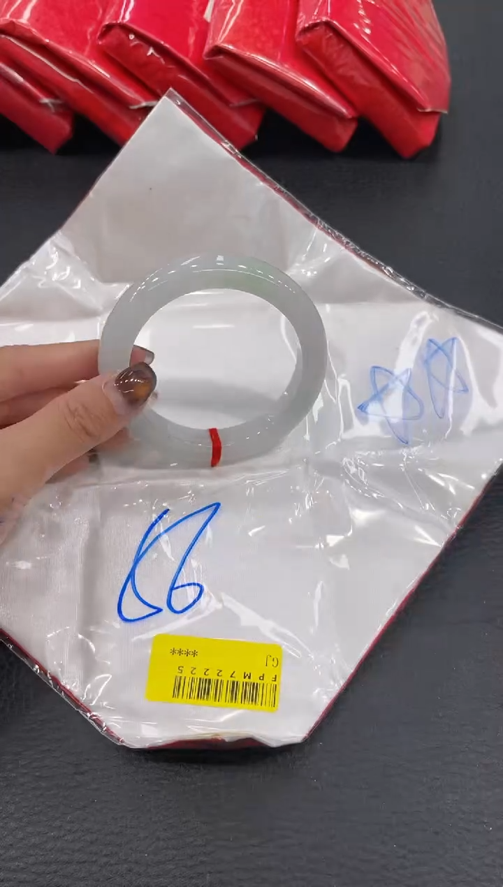 【闪购商品】翡翠手镯未镶嵌手镯