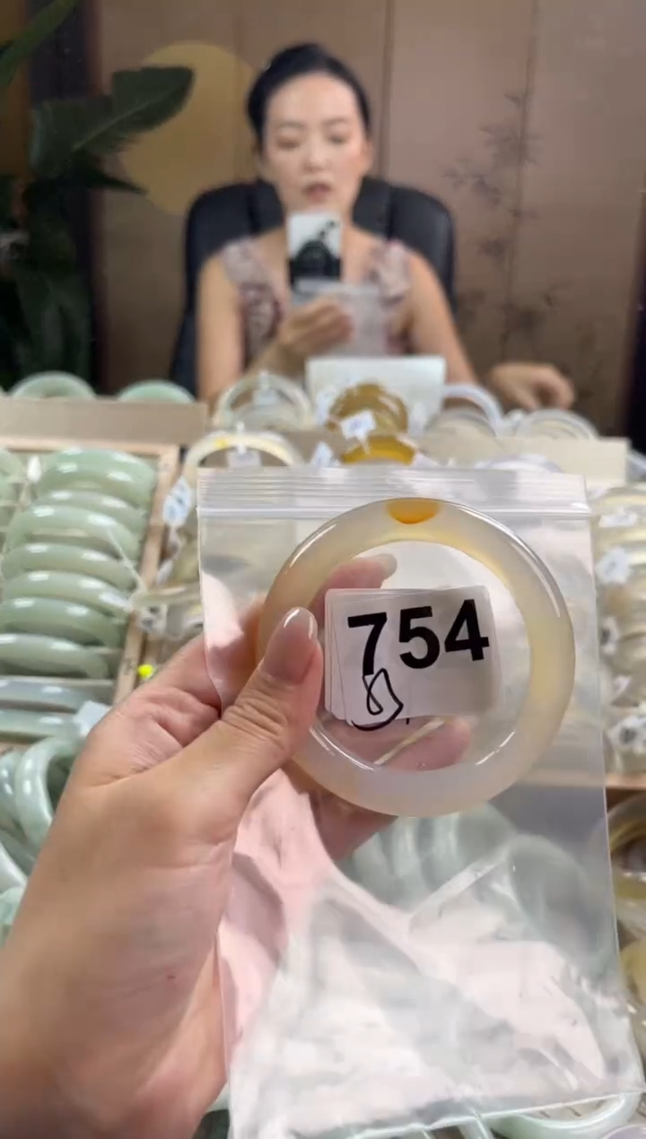 手镯玛瑙/玉髓未镶嵌754