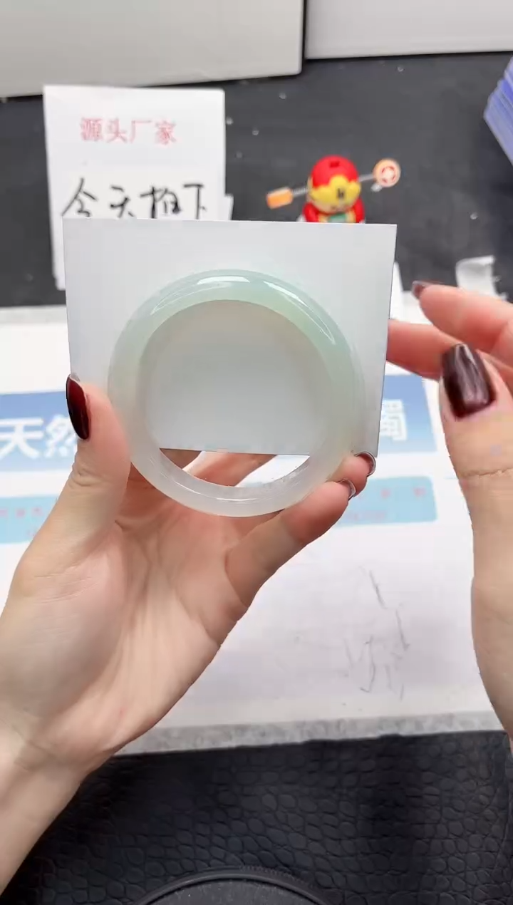 【闪购商品】石英质玉手镯未镶嵌19-56.4