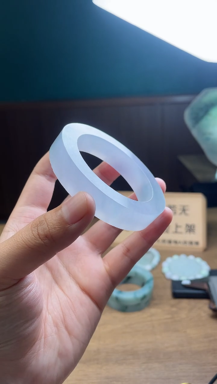 【闪购商品】定制翡翠手镯未镶嵌定制