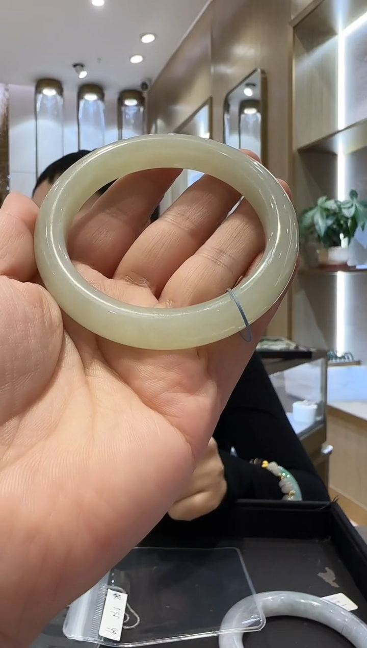 未镶嵌手镯和田玉【69】57mm