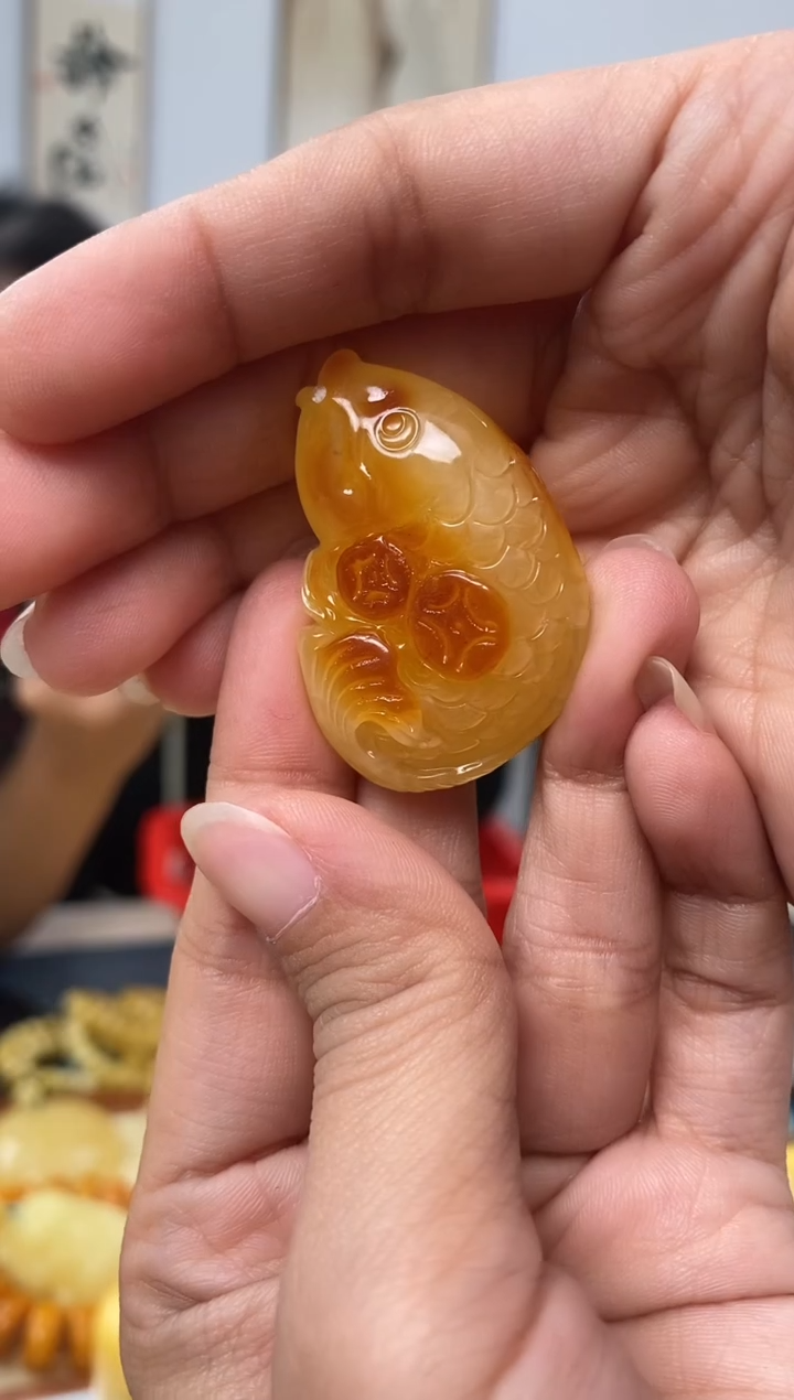 【闪购商品】琥珀裸石未镶嵌天然琥珀蜜蜡年年有余