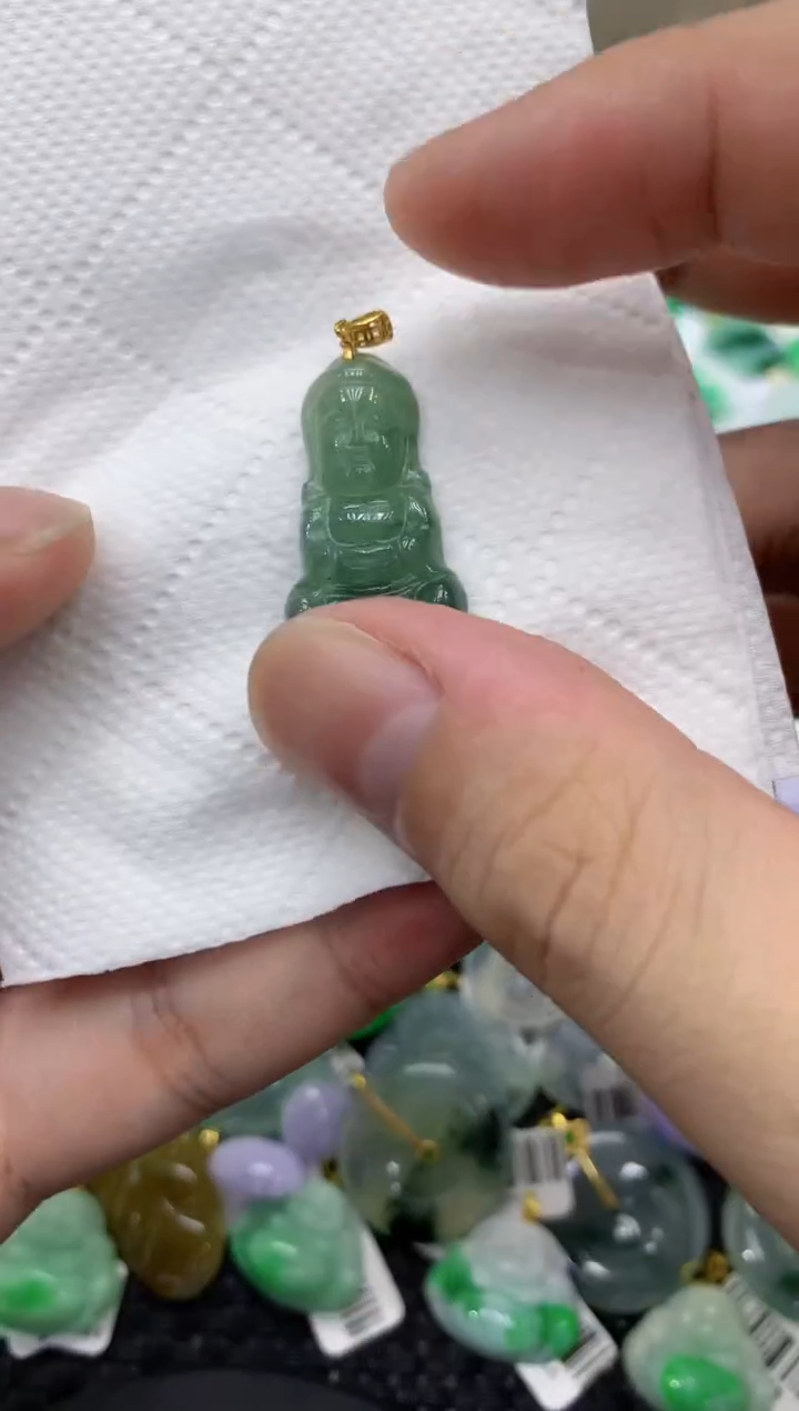 颈饰未镶嵌翡翠天然缅甸翡翠A货