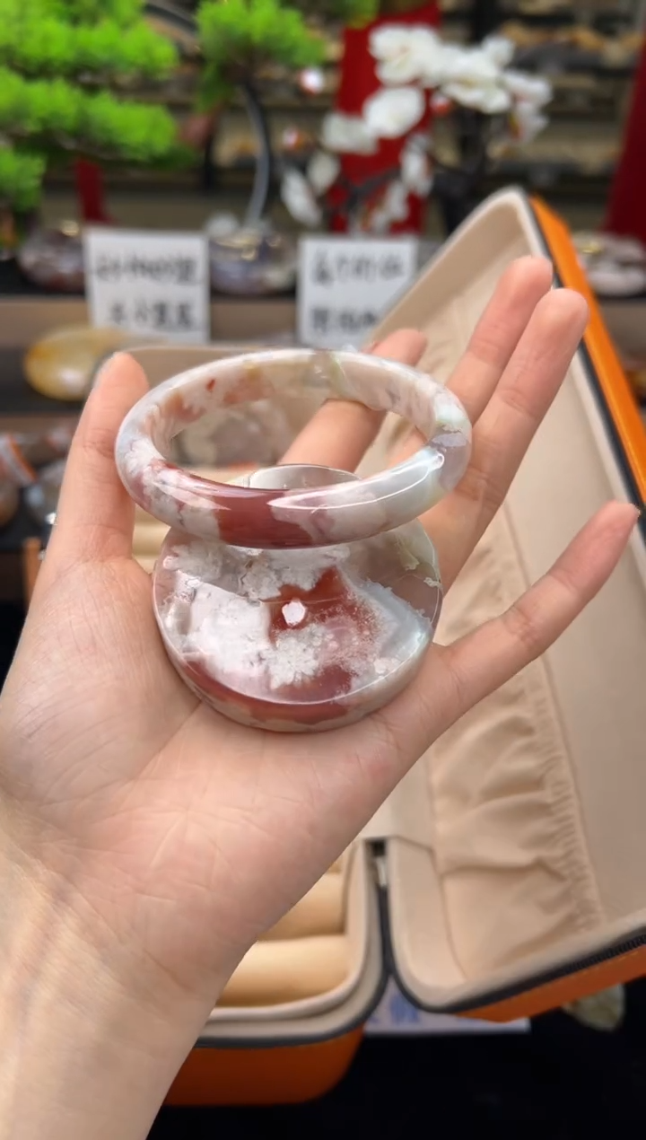 【闪购商品】石英质玉手镯未镶嵌60圈口（赠送镯心）62343