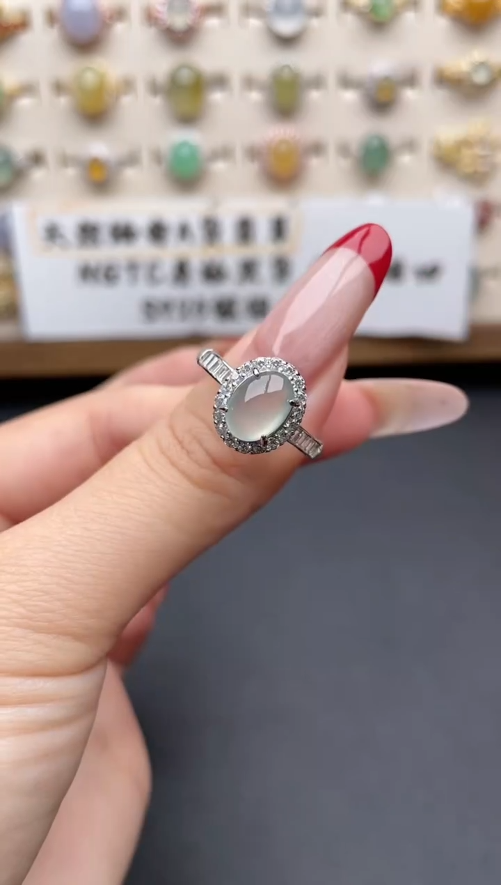 【闪购商品】翡翠戒指银S925镶嵌一物一证一礼盒