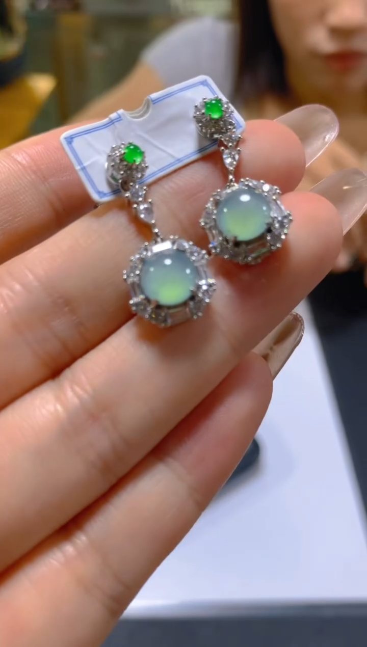 未镶嵌翡翠耳饰多样性发一