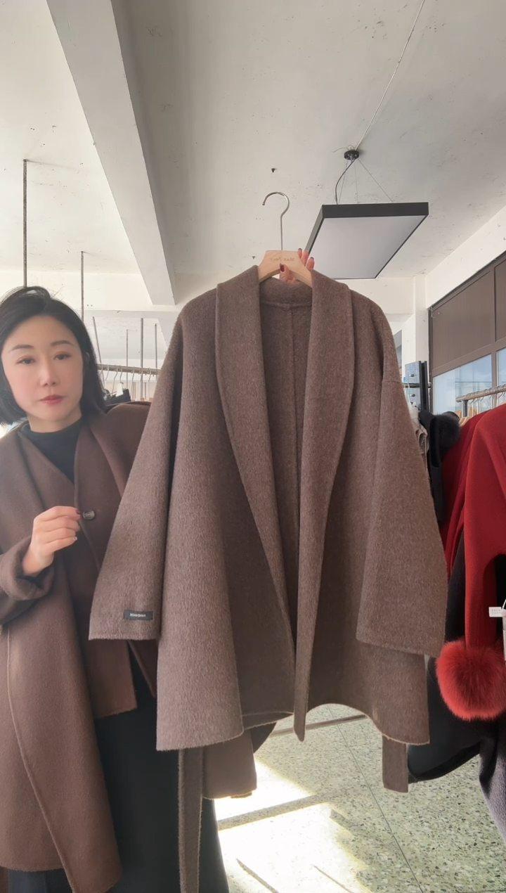 流金岁月色摩咖M的大衣