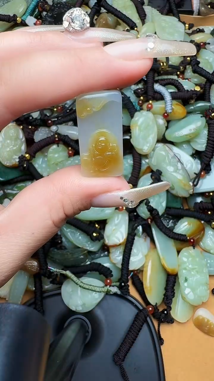 【闪购商品】和田玉颈饰未镶嵌1