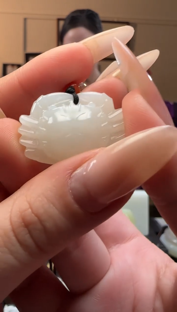 【闪购商品】和田玉螃蟹未镶嵌吊坠（多样性发货）