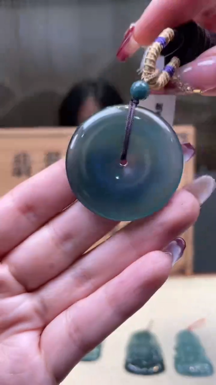 【闪购商品】定制翡翠未镶嵌      *64