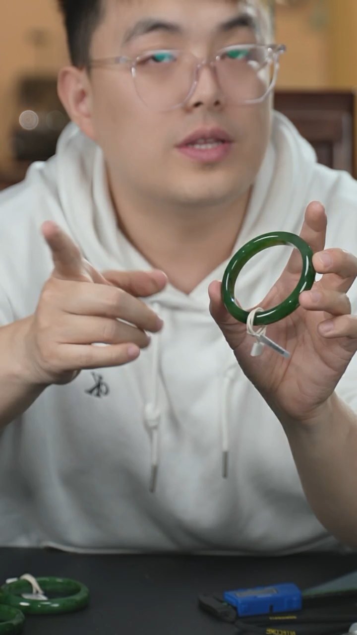 【闪购商品】和田玉手镯未镶嵌59号圈口59+