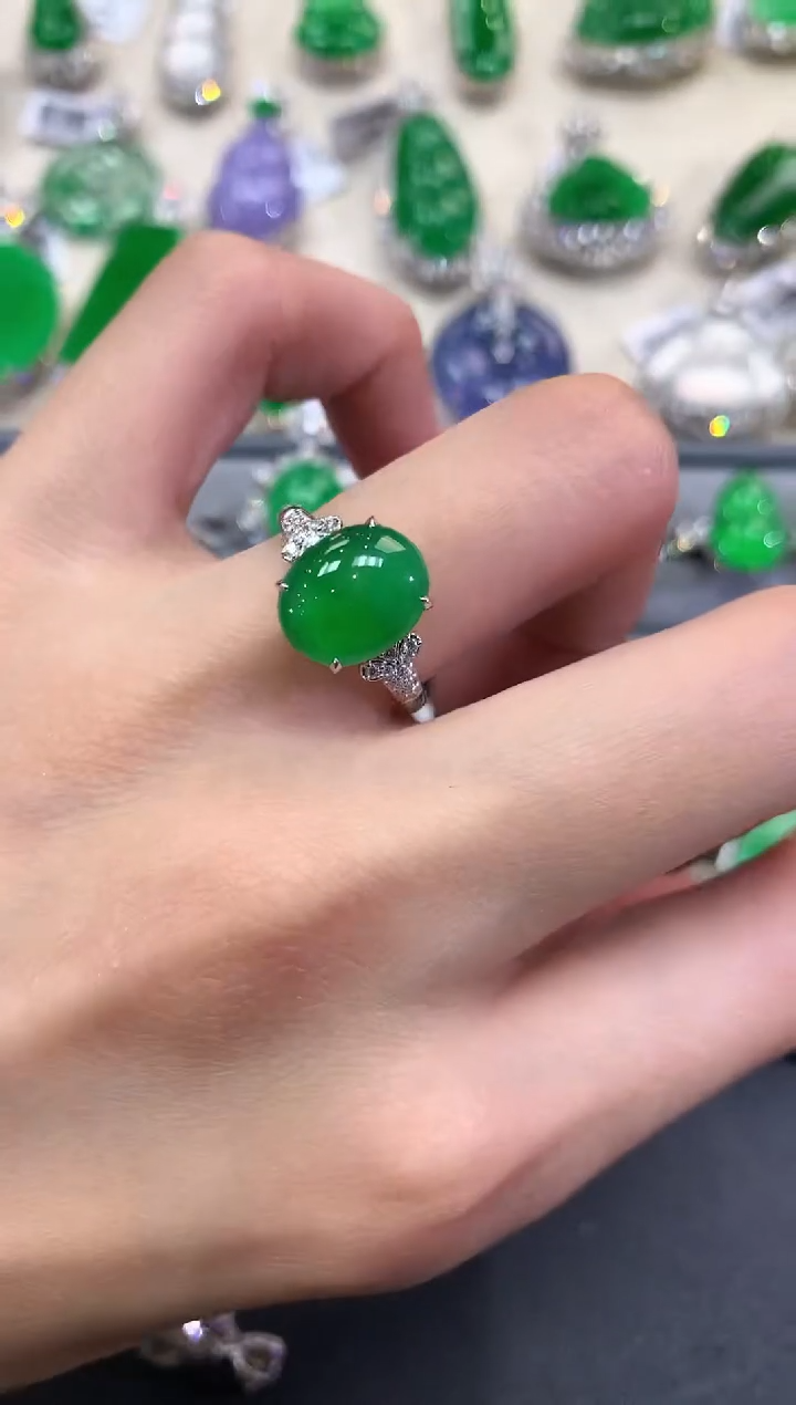 【闪购商品】翡翠戒指18K金镶嵌w43        