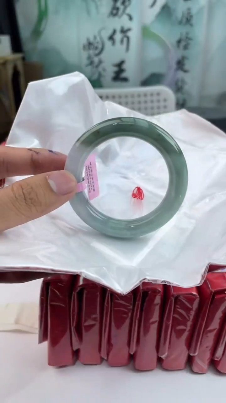 【闪购商品】翡翠手镯未镶嵌3翡翠手镯（微瑕）