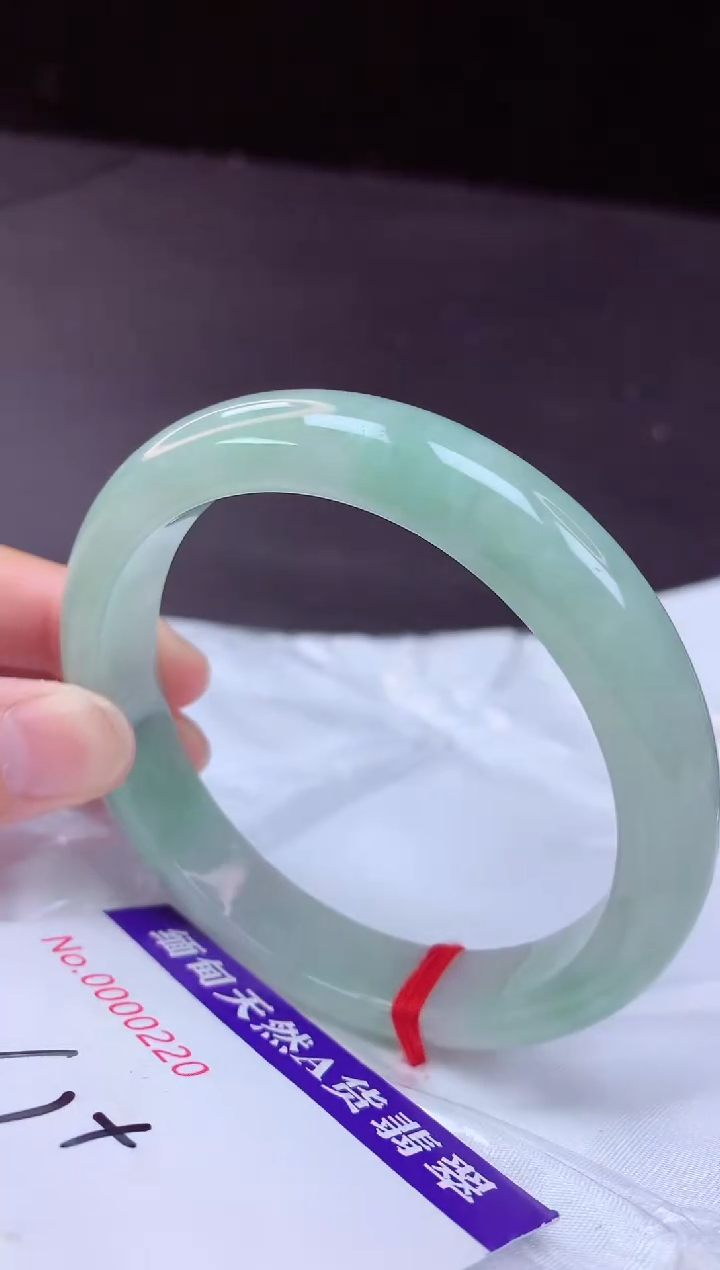 翡翠手镯未镶嵌61+             