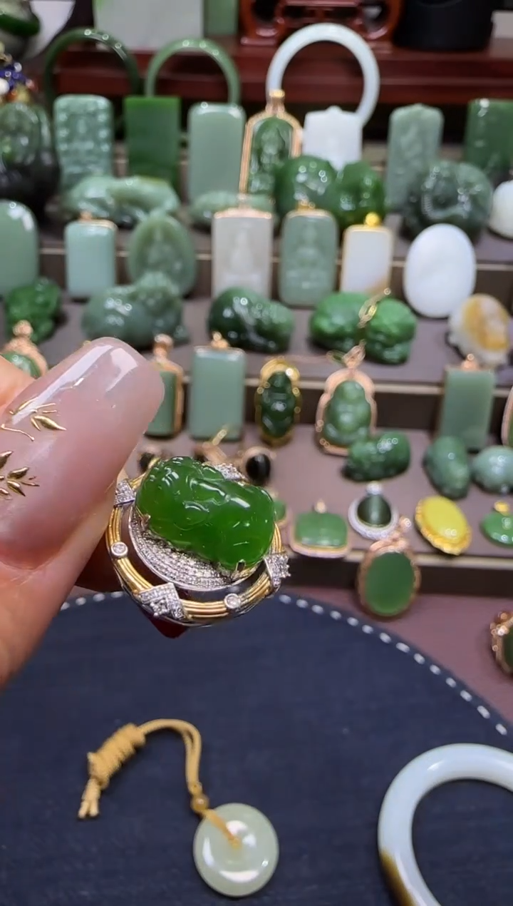 【闪购商品】和田玉【宏钰珠宝0127】318K金镶嵌·