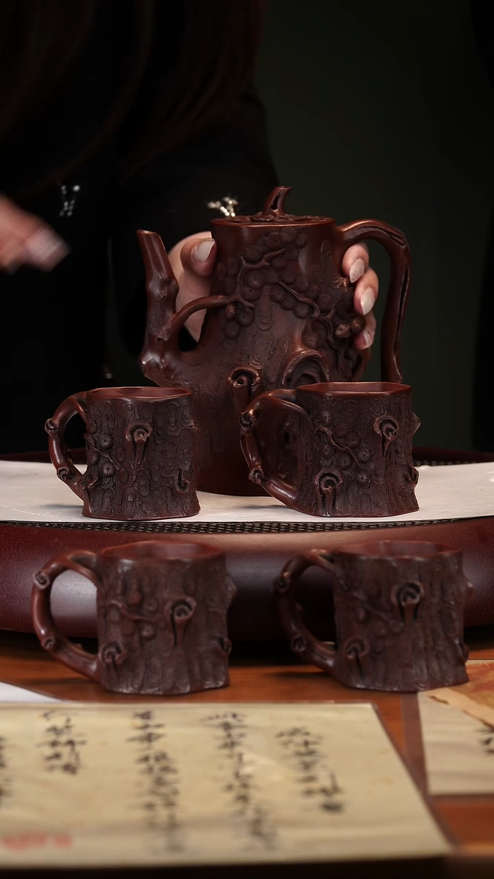 【闪购商品】紫砂茶壶2-72ZCP高松桩贴竹可心红皮龙