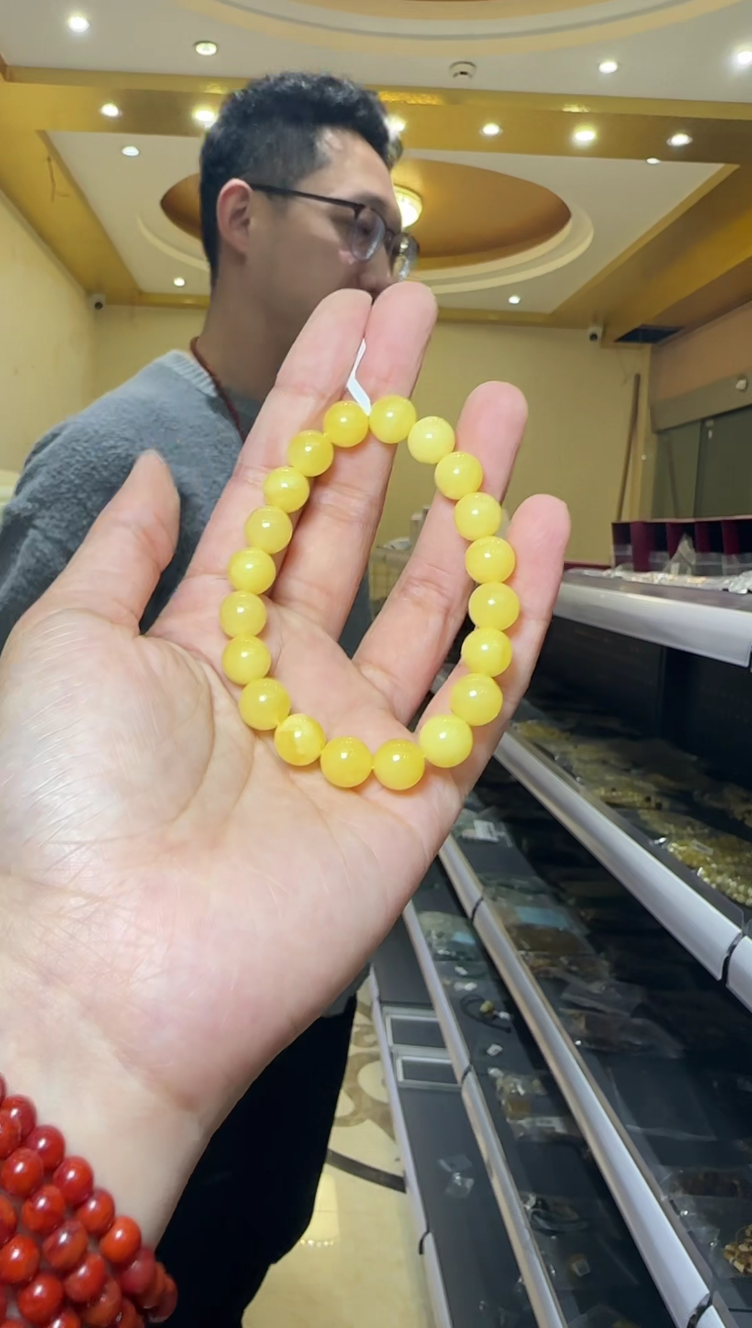 【闪购商品】琥珀手串未镶嵌约9mm满蜜蜜蜡圆珠单圈手串