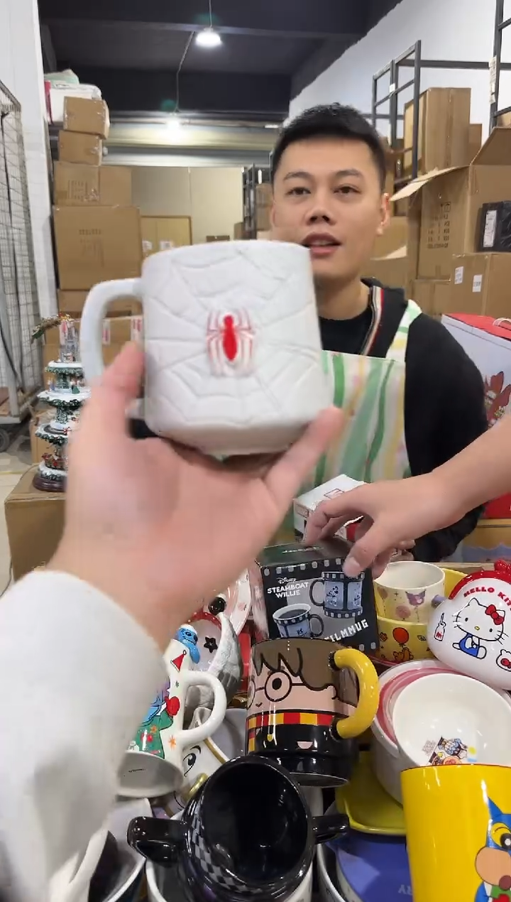 瓷片白色原盒蜘蛛侠水杯