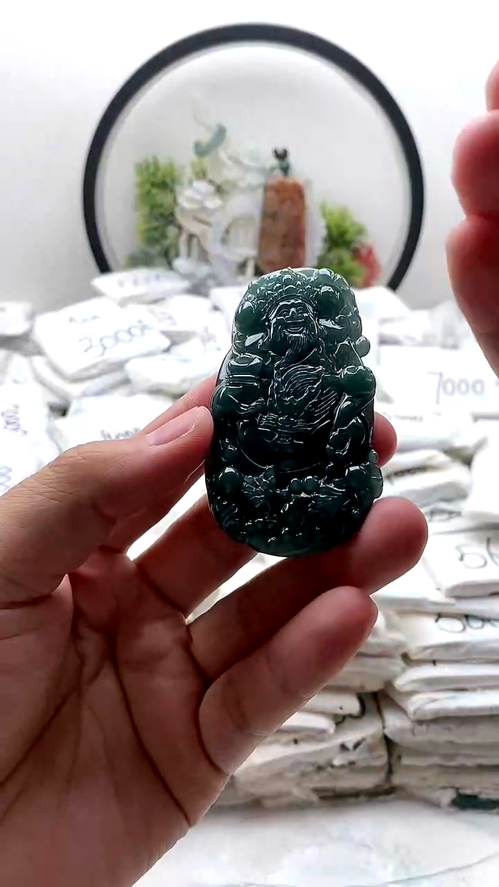 颈饰未镶嵌翡翠财神