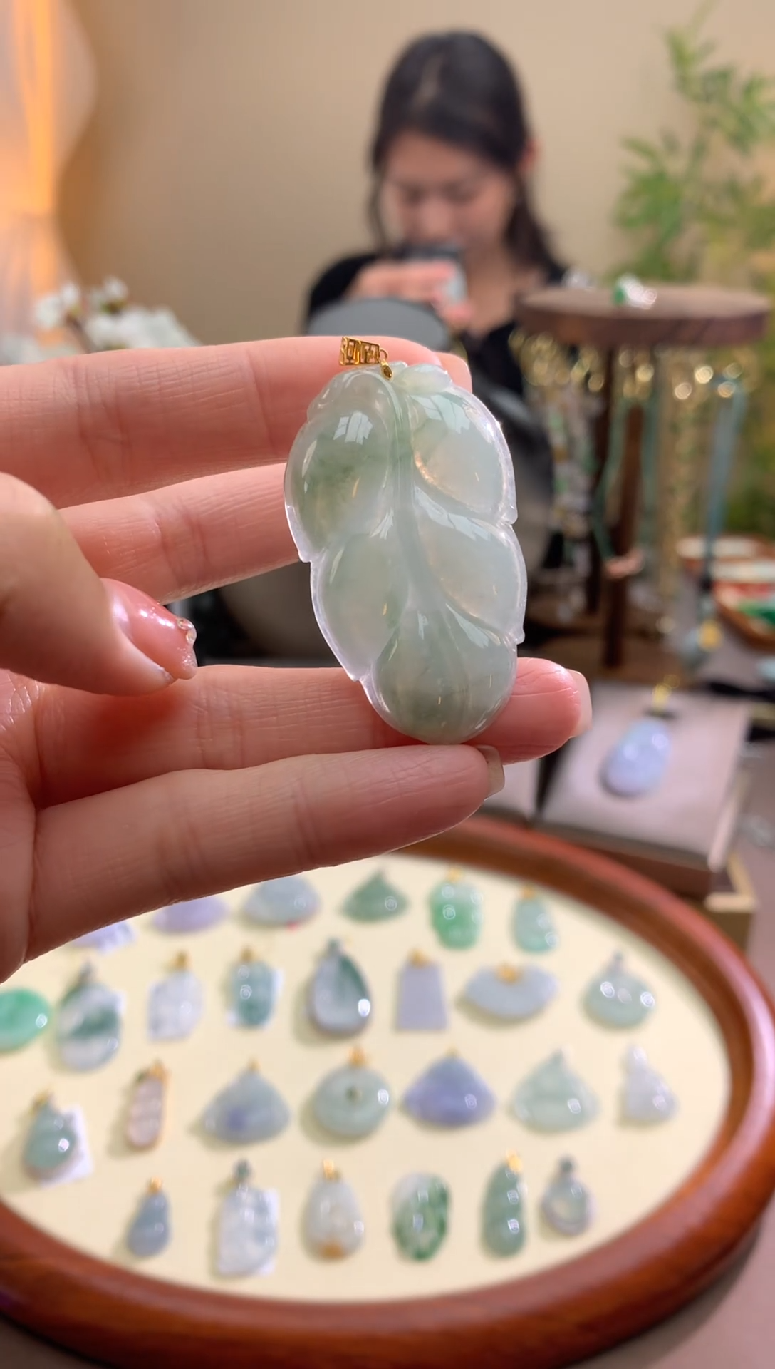 【闪购商品】翡翠颈饰18K金镶嵌叶子