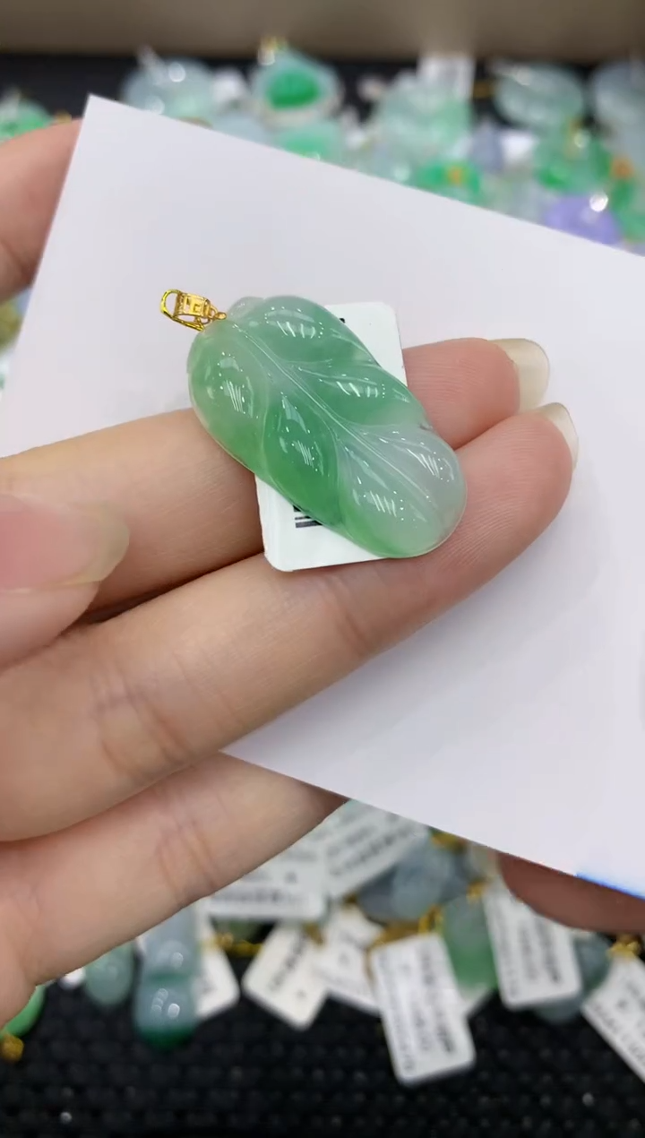 【闪购商品】翡翠颈饰18K金镶嵌8888888888