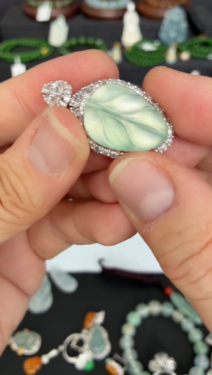 吊坠(不含链)未镶嵌翡翠XY 高冰晴绿叶子