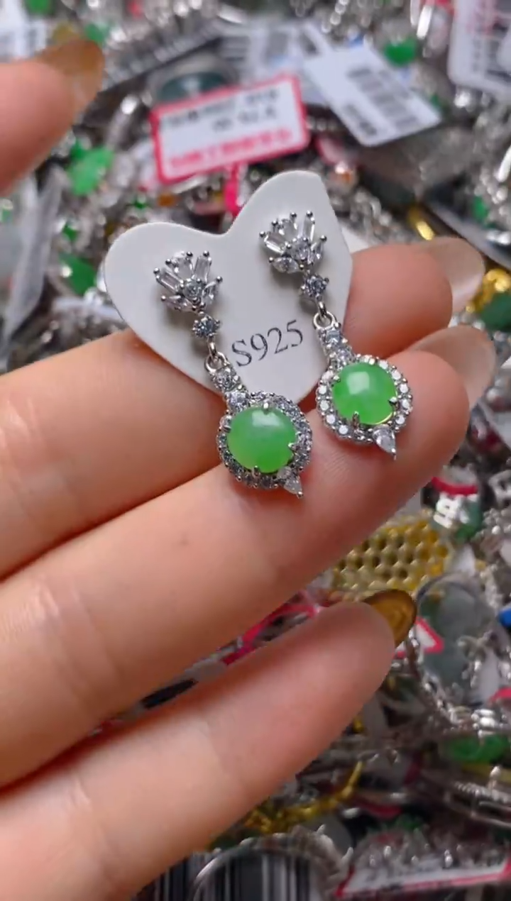 银S925镶嵌戒指翡翠百内无证书