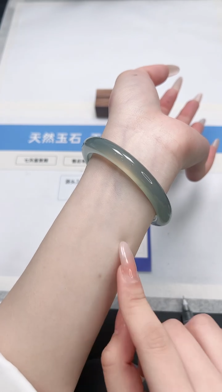 【闪购商品】石英质玉手镯未镶嵌230/晴水58