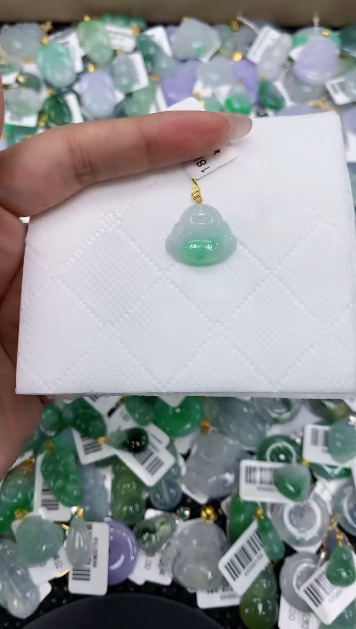 颈饰18K金镶嵌翡翠a货支持复检百元以上9元证书费自理
