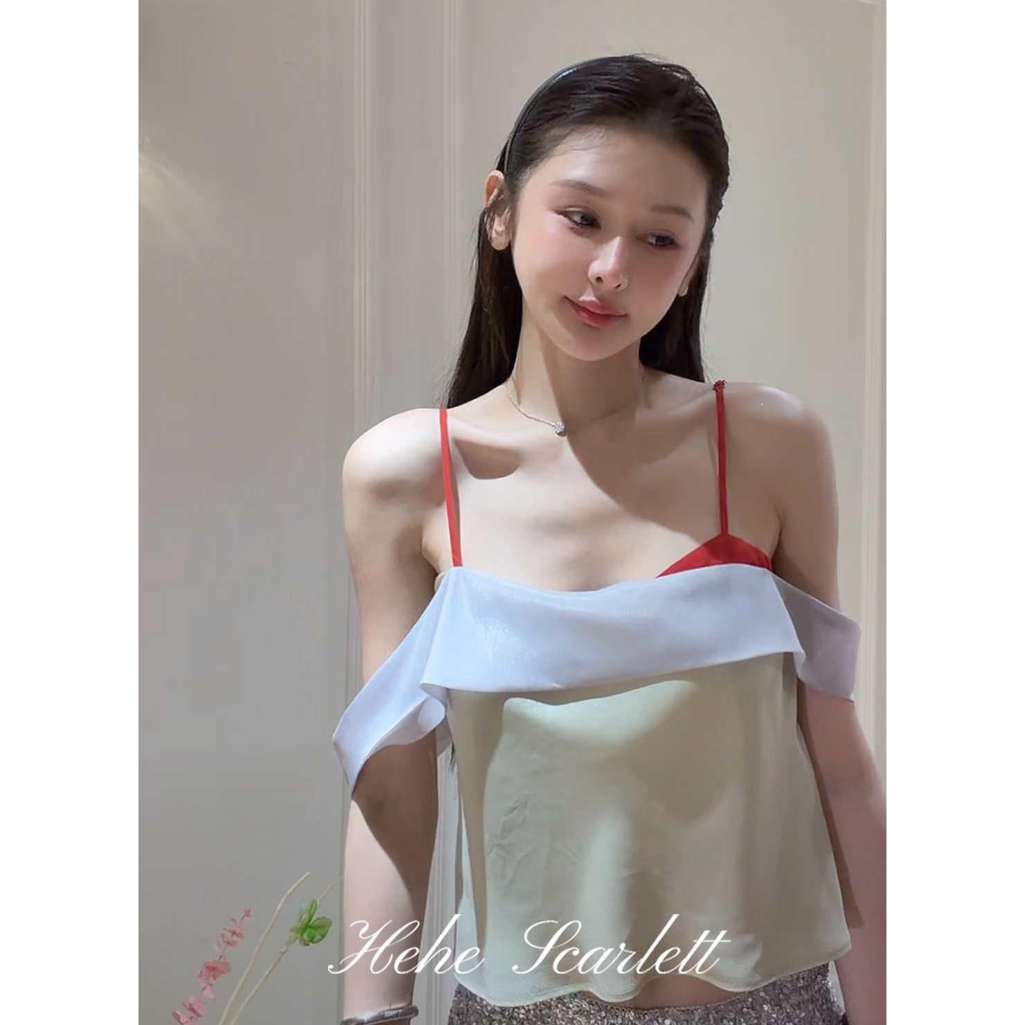 你的呵呵Scarlett丨撞色荷叶边肩带显瘦小众设计感吊带