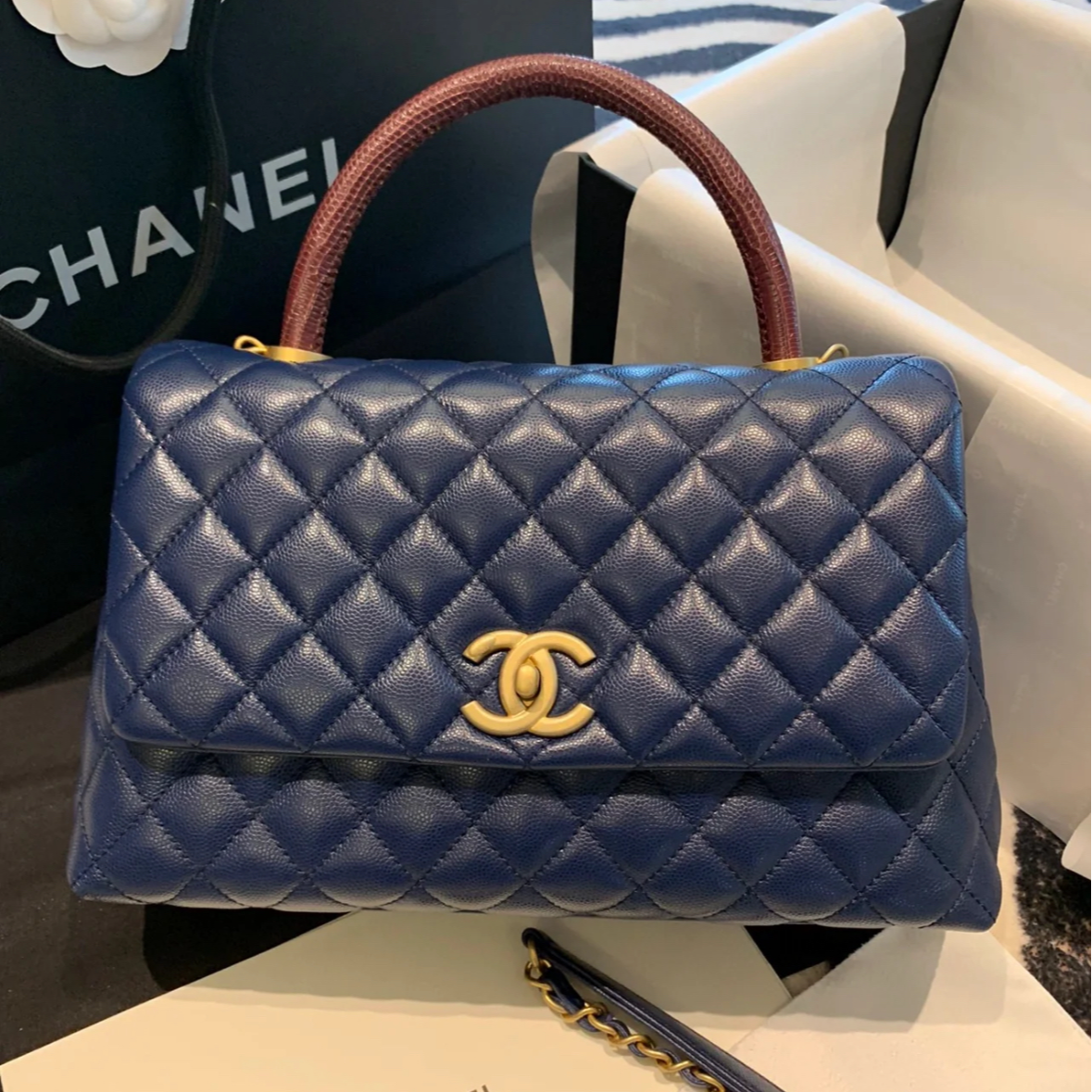 95新 Chanel/香奈儿 小花Jerry  handle 中号 蜥蜴手柄23开 包