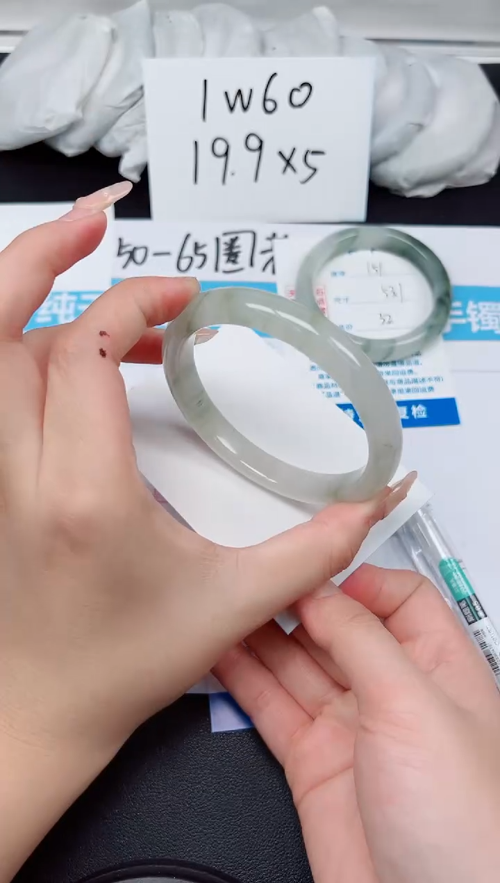 【闪购商品】石英质玉手镯未镶嵌G152-63