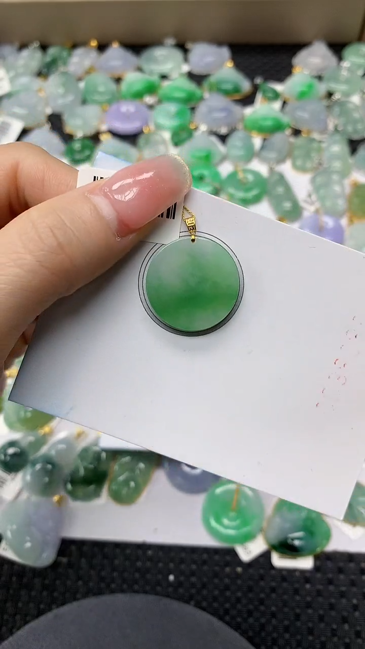 颈饰18K金镶嵌翡翠a货支持复检百元以上9元证书费自理