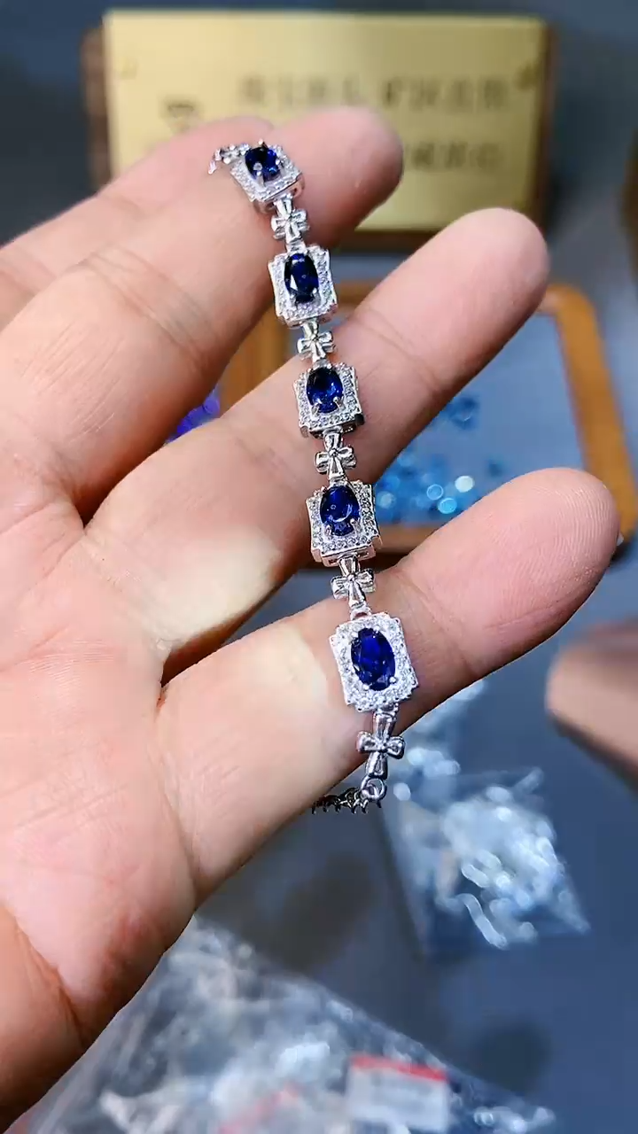【闪购商品】蓝宝石手链银S925镶嵌354