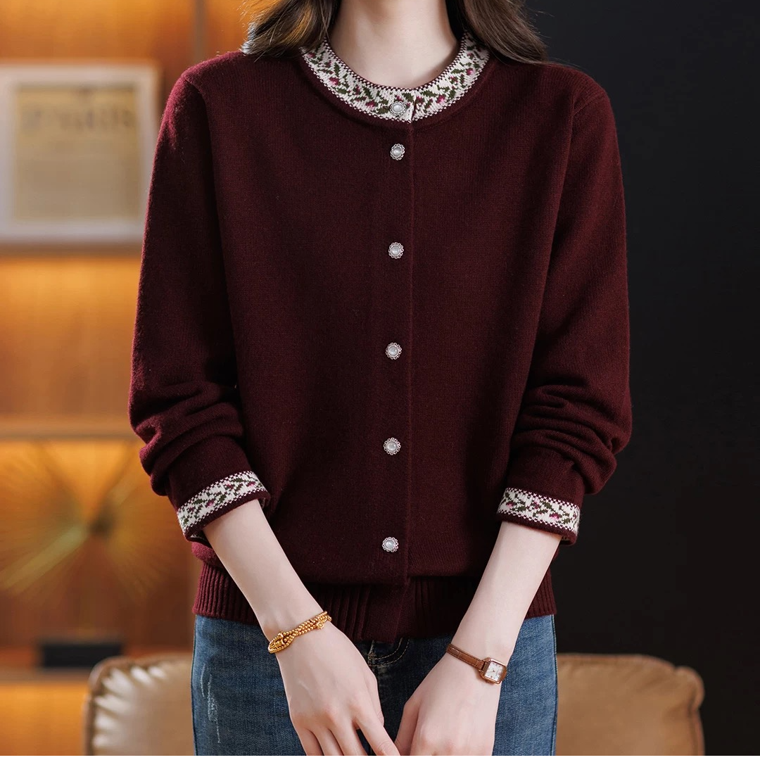 2025冬季新款圆领设计感花卉拼接针织开衫女韩系气质休闲百搭上衣