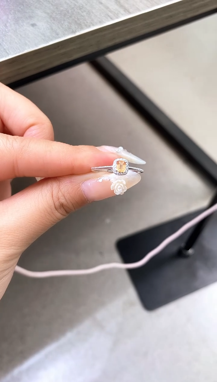 【闪购商品】彩色蓝宝石戒指银S925镶嵌天然黄蓝宝戒指