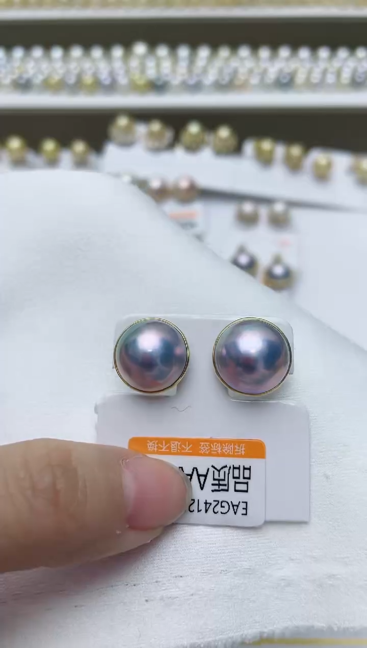 【闪购商品】拼合珍珠（马贝珠）耳饰18K金镶嵌A173