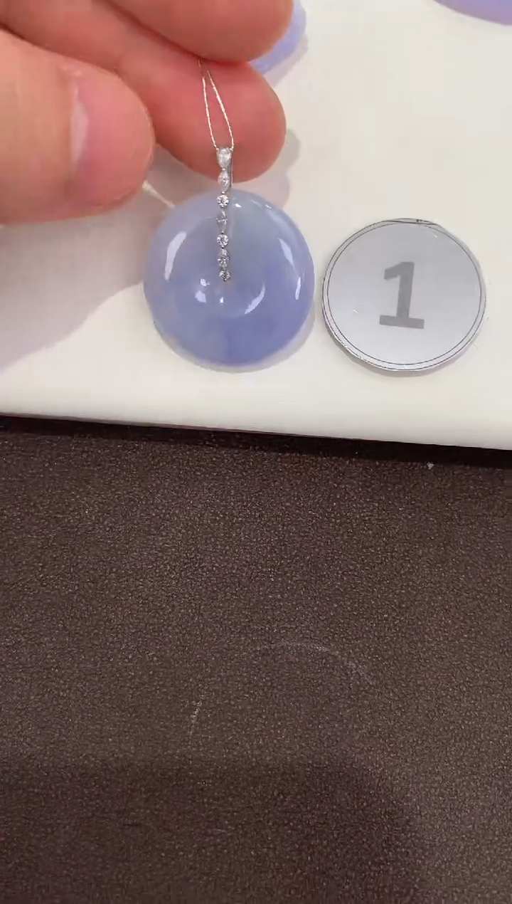 翡翠18K金镶嵌颈饰天然缅甸a货翡翠