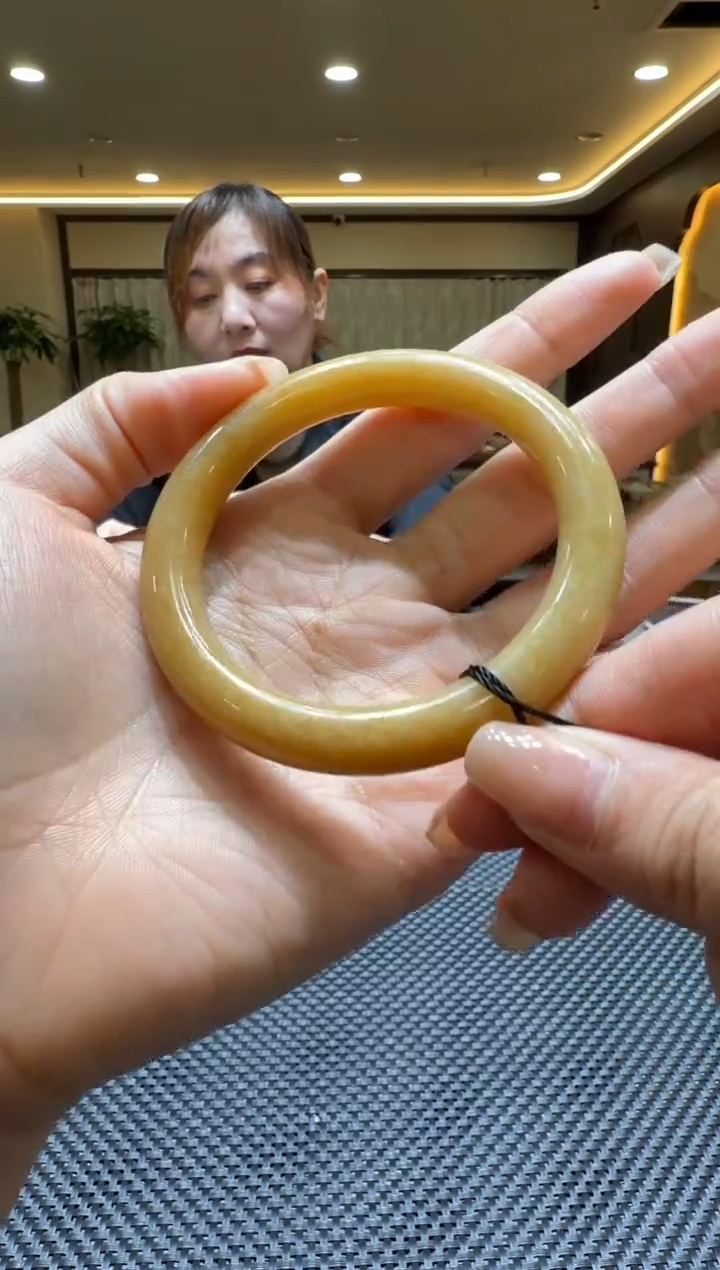 颈饰未镶嵌和田玉手镯56