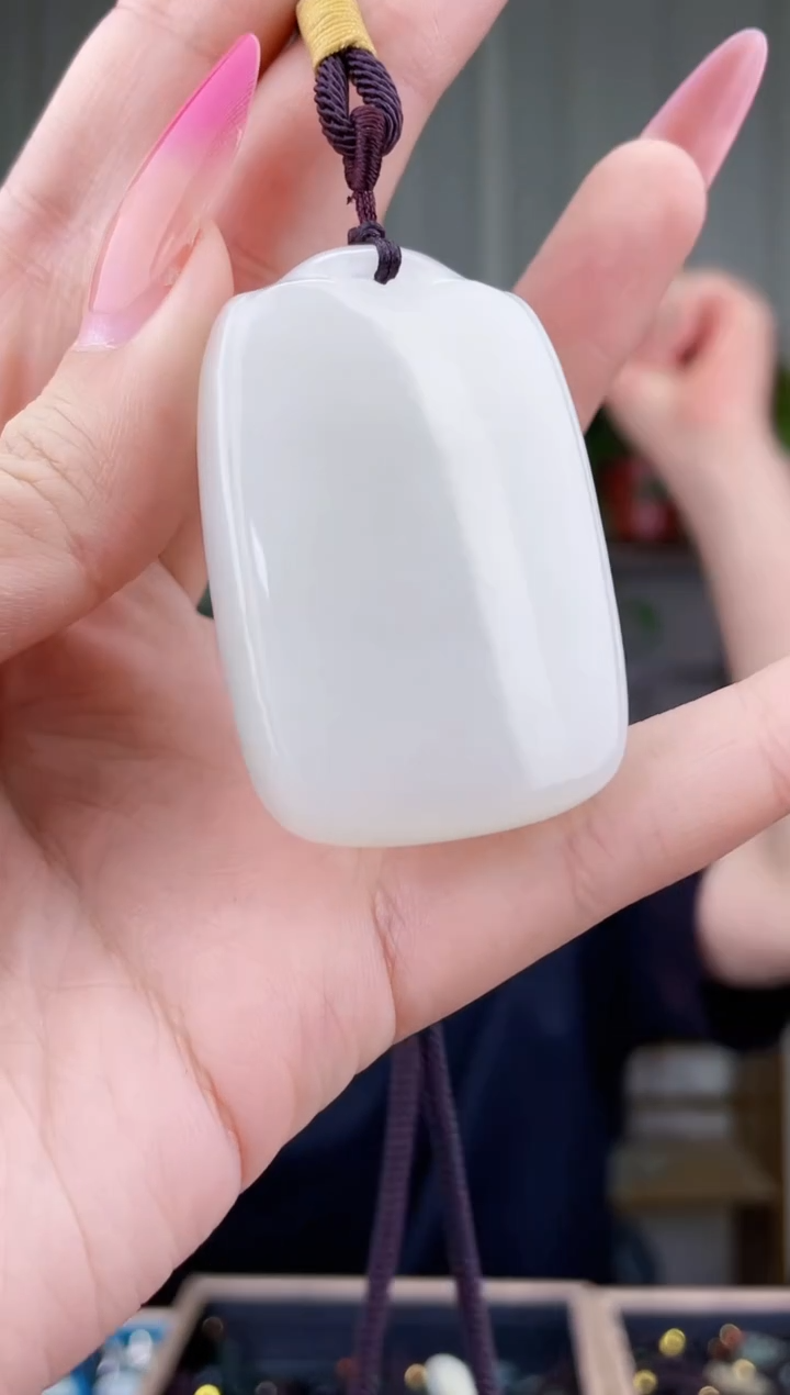 和田玉未镶嵌挂件拍一发一，多样性发货！