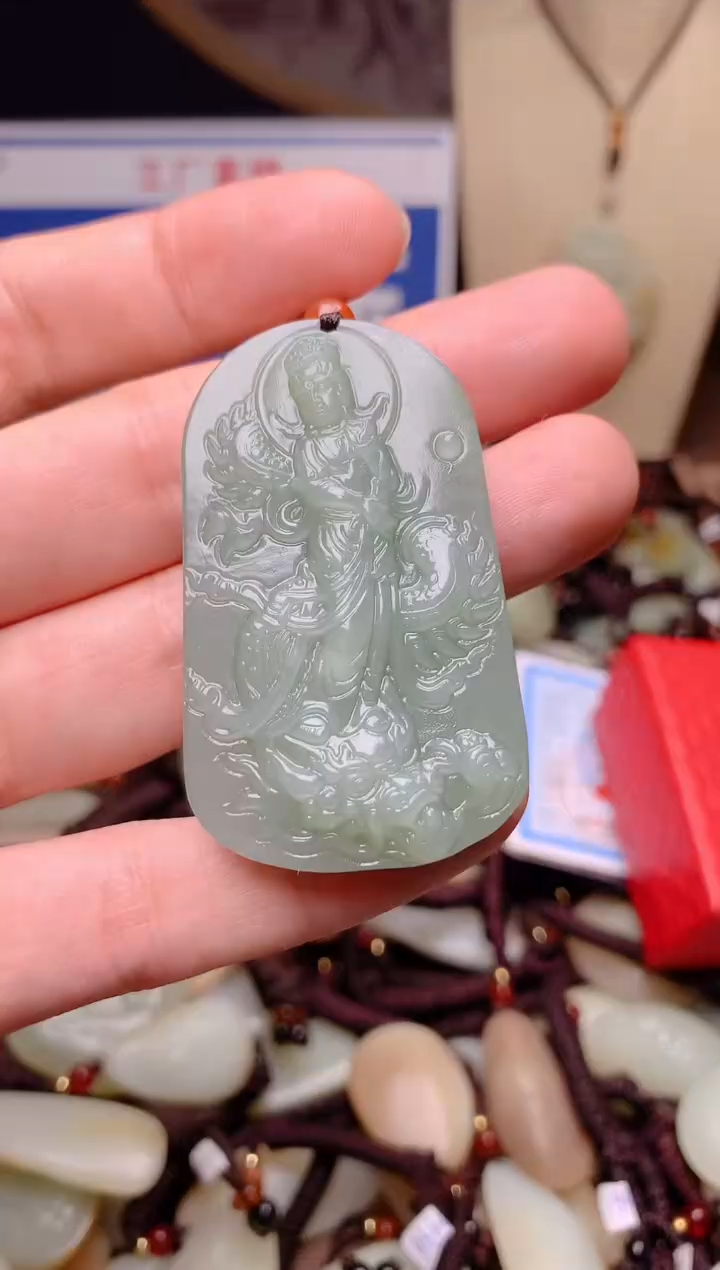 和田玉未镶嵌颈饰1