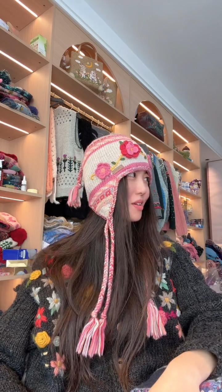 羊毛美利奴粉色立体花护耳帽