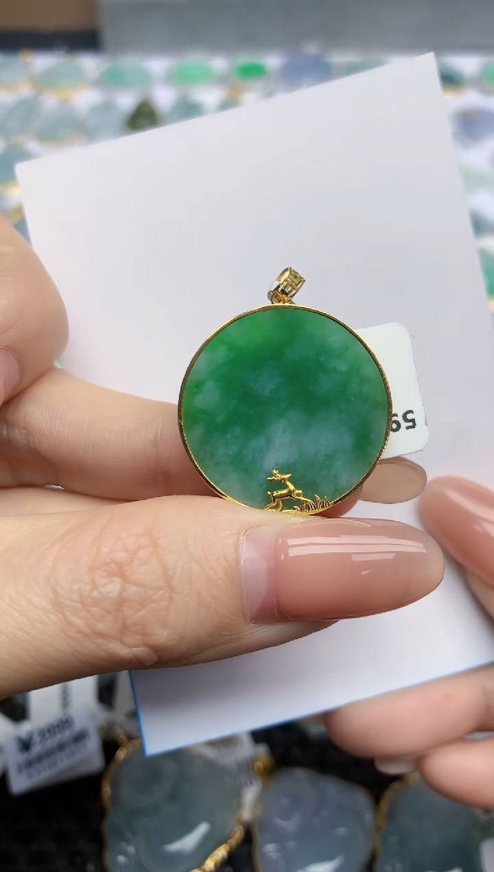 【闪购商品】翡翠挂件18K金镶嵌天然翡翠A货