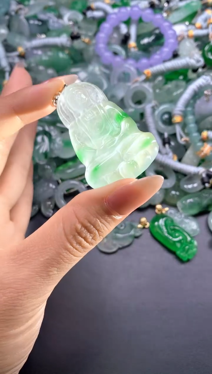 颈饰未镶嵌翡翠(配扣头多样性发其一）190