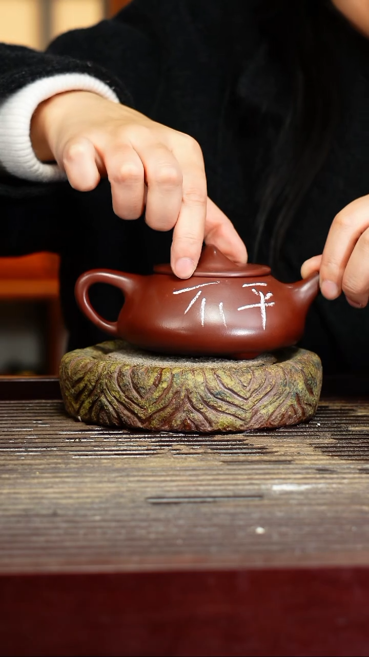 宜兴原矿紫砂壶茶壶宜兴原矿紫砂壶茶壶260C