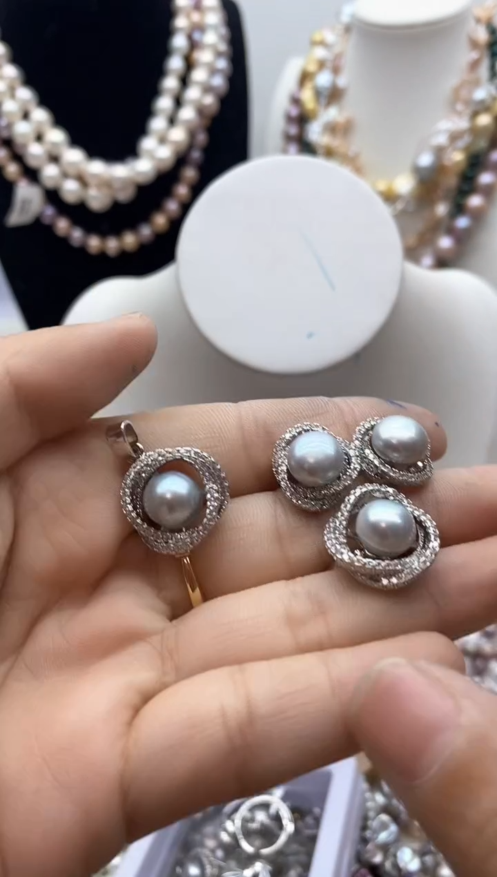 【闪购商品】淡水珍珠颈饰钛钢189